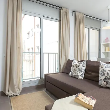 Apartamentos Cornellalux 2 Cornellà de Llobregat Buitenkant foto