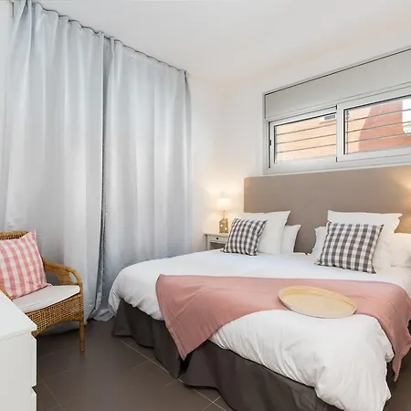 Apartamentos Cornellalux 2 Cornellà de Llobregat Buitenkant foto