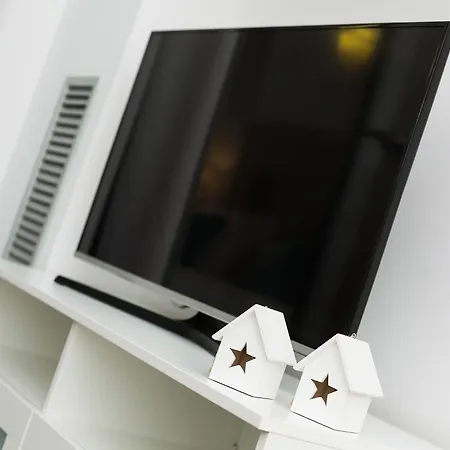 Apartamentos Cornellalux 2 Cornellà de Llobregat Buitenkant foto