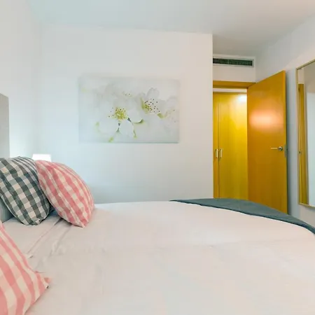 Apartamentos Cornellalux 2 Cornellà de Llobregat Buitenkant foto