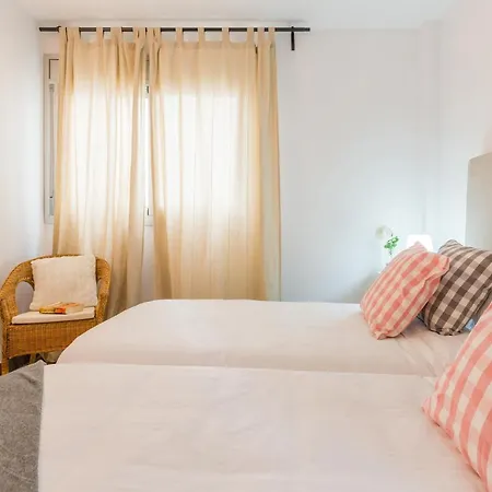 Apartamentos Cornellalux 2 Cornellà de Llobregat Buitenkant foto